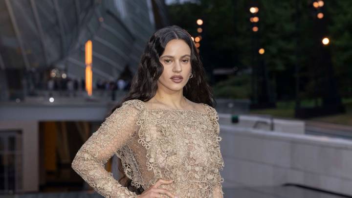 Rosalía anuncia la fecha de lanzamiento de su próximo álbum, 'LUX'