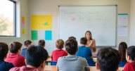 Pide que NL siga ejemplo de Chihuahua y elimine lenguaje inclusivo en el ámbito escolar