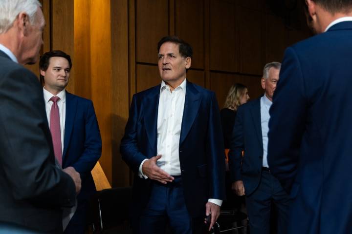 Mark Cuban hearing erupts over Obamacare subsidies