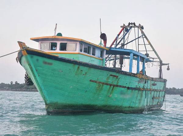 Sri Lankan Navy detains 30 Tamil Nadu fishermen, seizes trawlers in Palk Bay