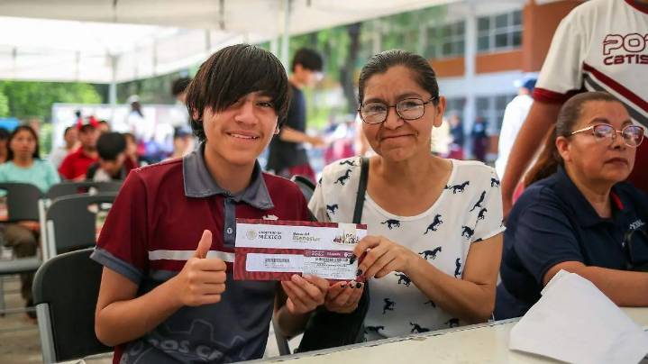 Inician pagos de la Beca Benito Juárez para estudiantes de bachillerato en Coahuila
