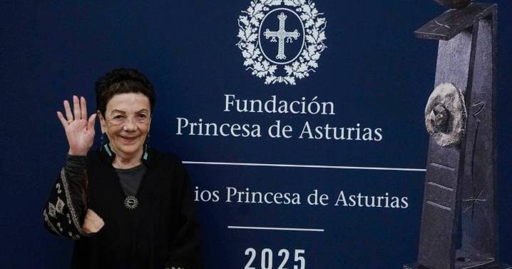 Graciela Iturbide llega a Oviedo para los Premios Princesa de Asturias 2025