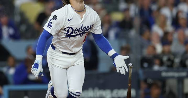 Dodgers’ struggles with runners on base spell doom in Game 3