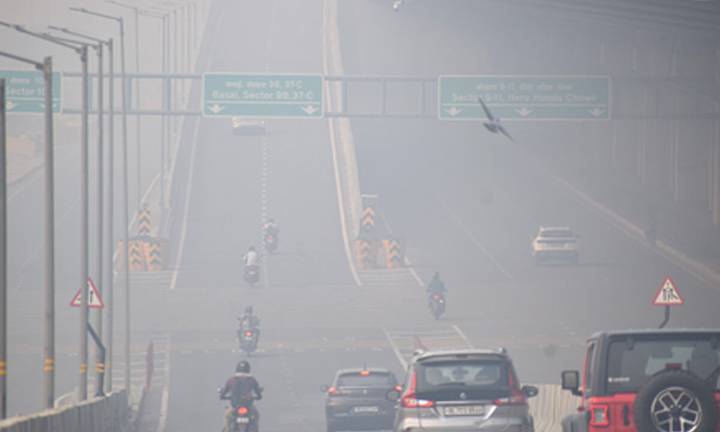 Delhi air pollution: City doctors report rise in joints pain, flu, respiratory and eye issues