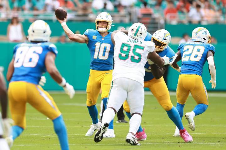 Chargers-Dolphins takeaways: L.A. ends skid, beating Miami with last
