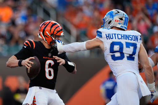 Lions sign star edge rusher Aidan Hutchinson to contract extension through 2030