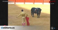 À Punt emite un programa de corridas de toros "históricas" mientras miles de personas se manifiestan contra Mazón un año después de la dana