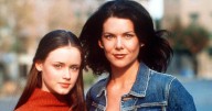 25 years after its premiere, 'Gilmore Girls' still draws fans to small town Connecticut