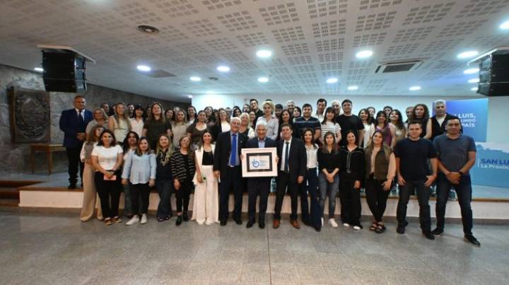 El personal de Estadísticas y Censos festejó su día junto al Gobernador