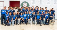 Edwin “Sugar” Díaz comparte con peloteros de la academia de Carlos Beltrán