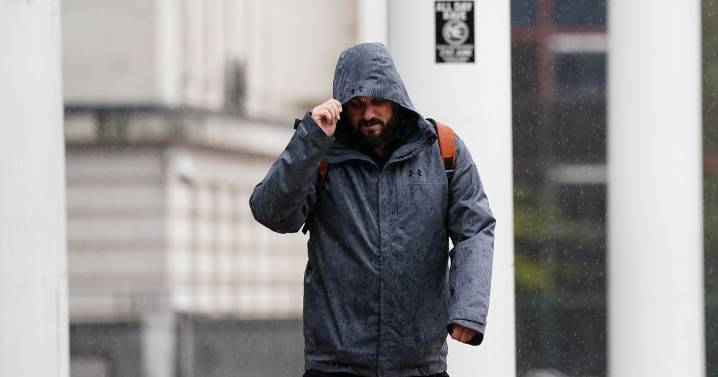 Met Office warns of power cuts as UK braces for 70mph winds this week