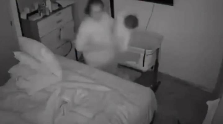 Video de vigilancia revela crueldad: Brutal maltrato a bebé en Montería