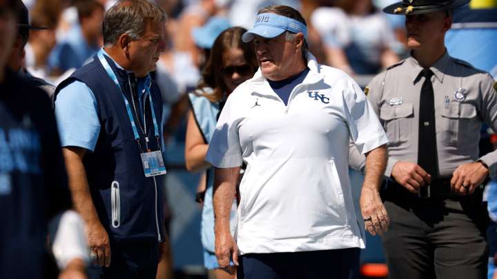 Report: "Potential exit strategy" discussions have begun as to Bill Belichick