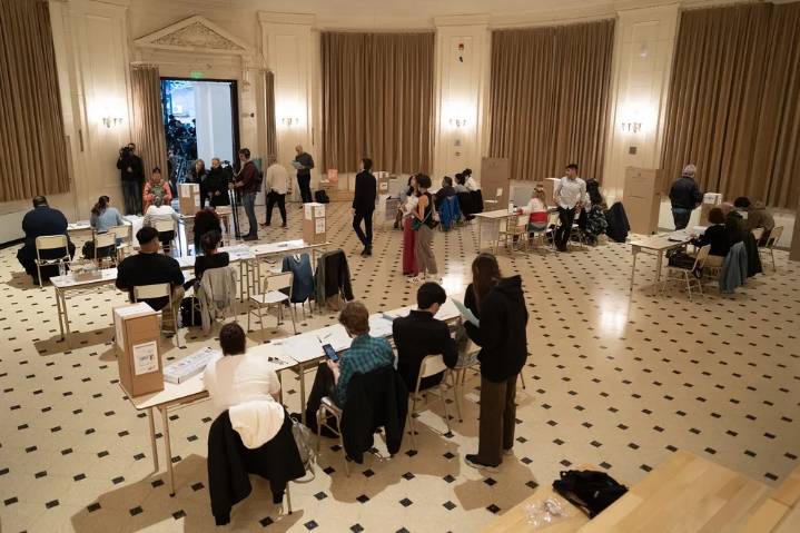 La Justicia comienza el recuento de votos y Fuerza Patria no pierde la esperanza