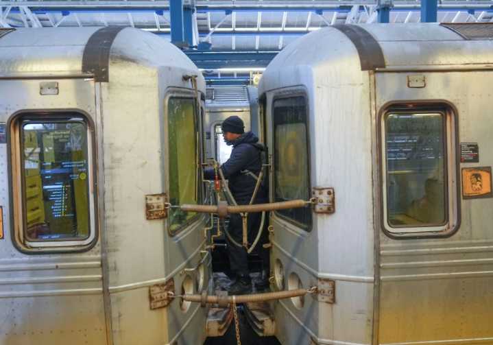 Dos niñas fueron encontradas muertas tras andar jugando "Surfeando en el Metro" de la ciudad de Nueva York