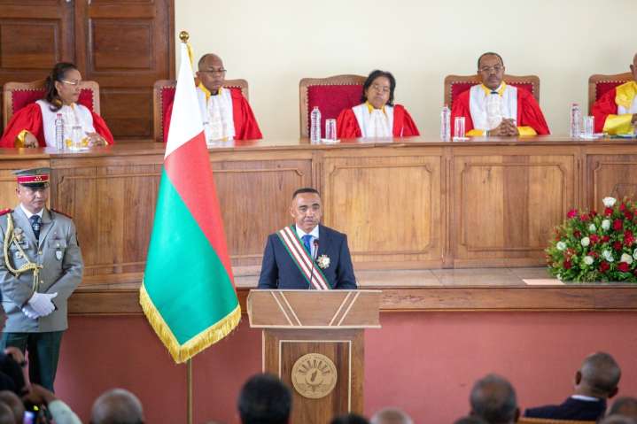 Un coronel juramenta como presidente de Madagascar tras el golpe de estado