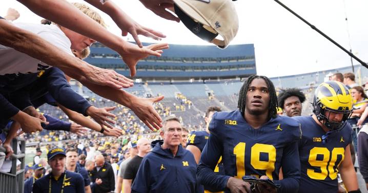 Michigan ranked in AP Top 25 after beating Washington, Ohio State & Indiana top poll