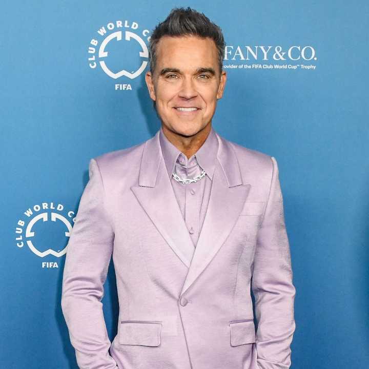 Robbie Williams on Tourette Syndrome Diagnosis, Intrusive Thoughts