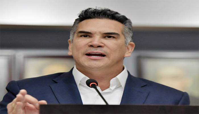 Alejandro Moreno amenaza a Sheinbaum con denunciarla por abuso de poder y difamación