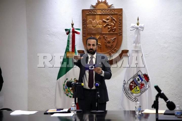 Rinde protesta Farah como Alcalde  sustituto de San Pedro