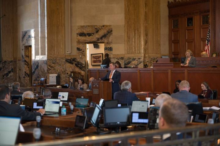 State Legislature delays primary election and ends special session