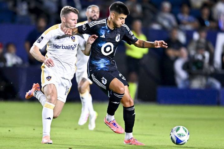 Deadspin | Minnesota United drops regular-season finale to Galaxy