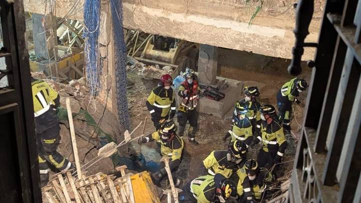 La empresa de demolición dice que no se trabajaba en la zona del edificio que se hundió en la calle Hileras