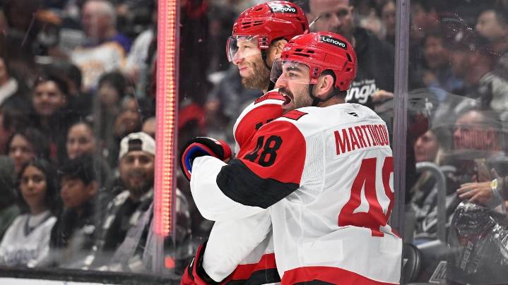 Jarvis scores in OT, Hurricanes recover to beat Kings and stay undefeated