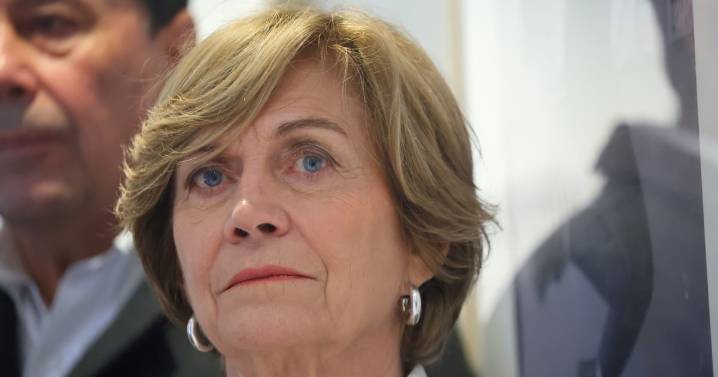 Matthei desdramatiza desmarque de gobernador de Arica en favor de Kast y remarca: “Este no es momento de la política extrema”