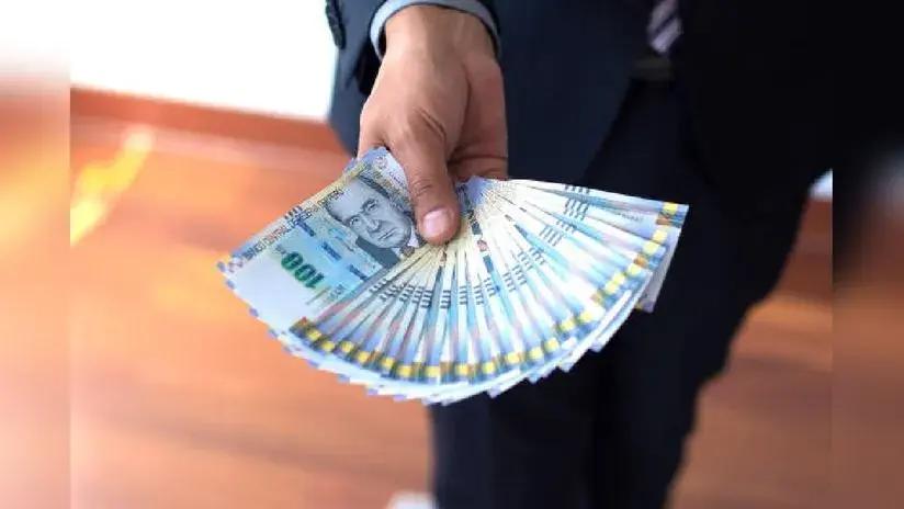 ¿Dónde obtienes mayor ganancia: manteniendo tu dinero en la AFP o invirtiéndolo por tu cuenta? SIMULA AQUÍ