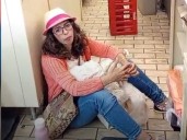 Ayúdanos a encontrar a Sylvia, trabaja Seven Eleven y padece trastorno bipolar
