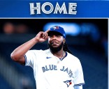 Toronto, a un triunfo de la gloria en la Serie Mundial