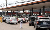 Transportistas bloquean vías en el centro de Bolivia contra la escasez de combustibles