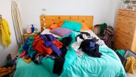 Qué revela de tu personalidad no hacer la cama, según la psicología