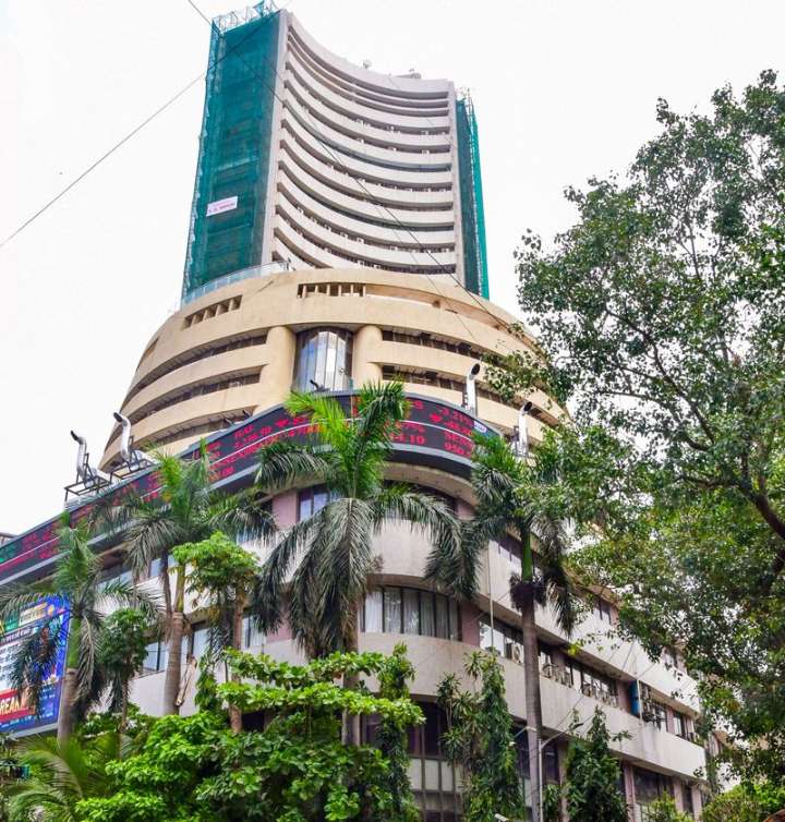 Stock markets rally on US Fed rate cut hopes, fresh foreign fund inflows