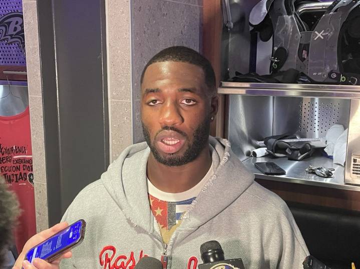 Ravens shake up defense by trading edge rusher Odafe Oweh to Chargers for safety Alohi Gilman