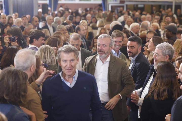 Feijóo reitera en Zaragoza su 'no' al trasvase del Ebro: "En Aragón no sobra agua"