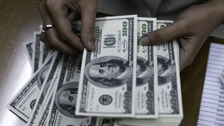 El dólar oficial quedó debajo de los $1.400 tras la intervención del Tesoro de EEUU