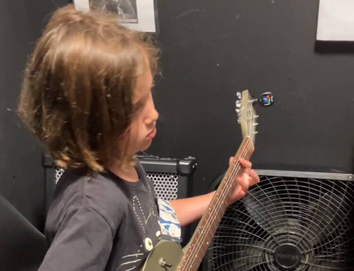 (Video) Registration at School of Rock Venice Opens to Turn Kids Into Rockstars