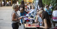 El paro crece en Catalunya en verano pese al récord de ocupados