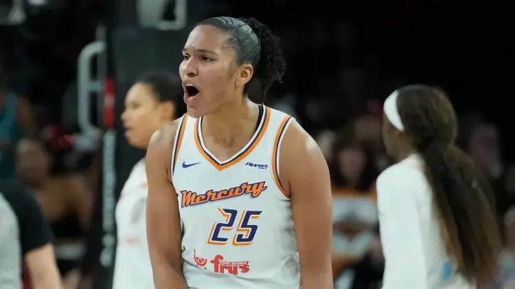 Jackie Young incendia la cancha con 21 puntos en un cuarto para las Aces
