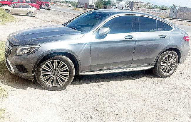 Denuncia comerciante robo de su ‘Mercedes’