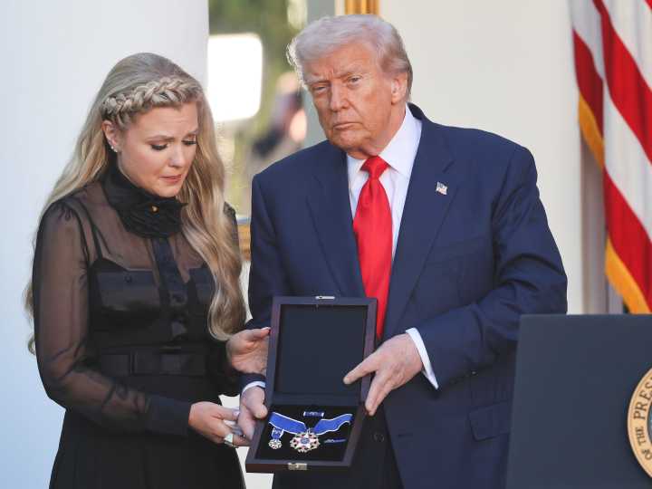 Donald Trump dio a Charlie Kirk el mayor honor a un civil en Estados Unidos: ¿Quiénes recibieron la Medalla Presidencial de la Libertad en su primer mandato?