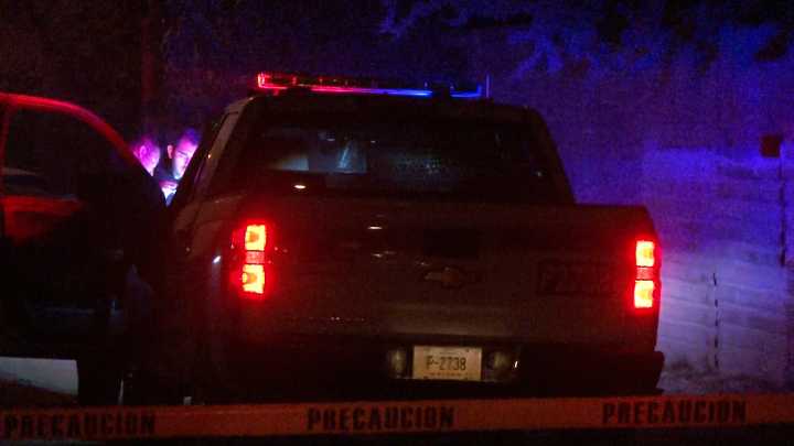 Abandonan a mujer fallecida en vía pública, contaba con pulsera de hospital