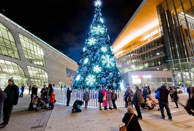 Free outdoor skating on real ice at Surrey rink in 12