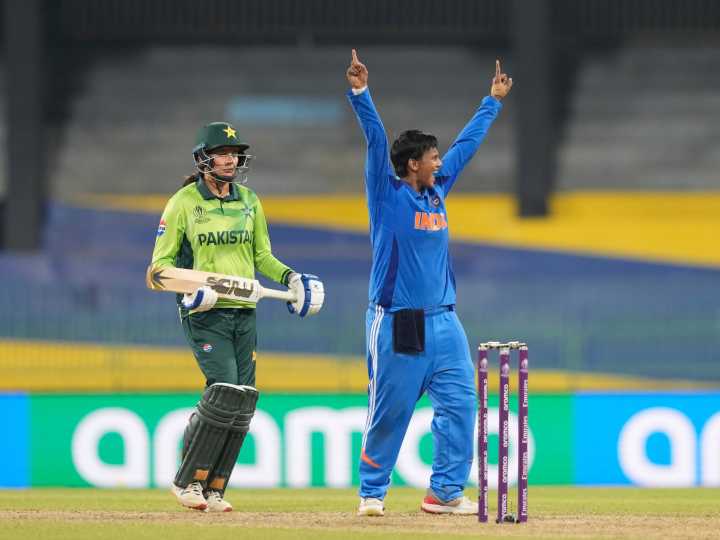India thump Pakistan by 88 runs to go top at Women’s Cricket World Cup
