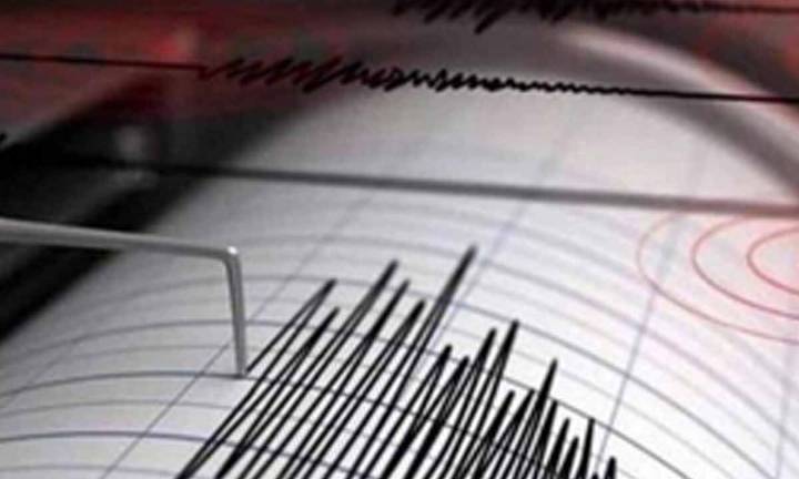 Strong 7.4 Magnitude Earthquake Hits Southern Philippines, Tsunami Alert Issued