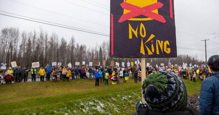 Over 2,000 Fairbanksans rally at 'No Kings' protest