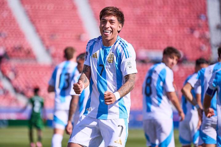 Argentina golea 4-0 a Nigeria y enfrentará a México en los Cuartos de Final del Mundial Sub