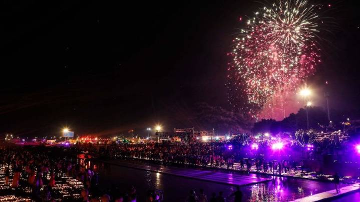 Majestic! Ayodhya Lights 26 Lakh Diyas, Creates 3 World Records - Guinness Book Bows To Bharat's Glory